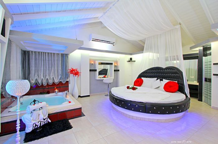 חדרי נופש בחולון 0